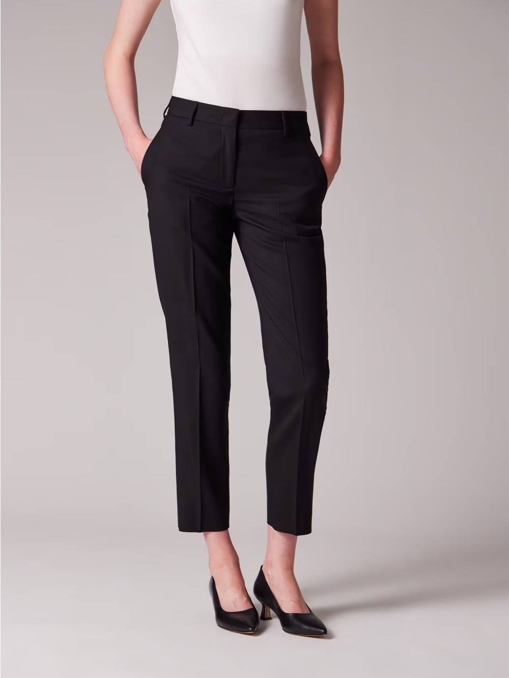 $550 Paul Smith A Suit To Travel In - Women's Slim-Fit Black Wool Trousers IT40